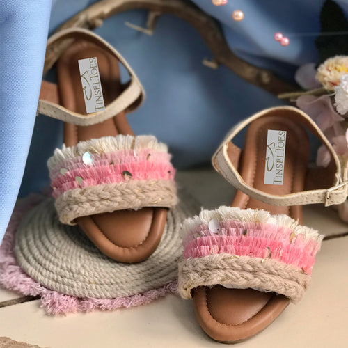 Beautiful Beige bellies adorned with woollen strands and colourful laces with a glitter of gold for girls.